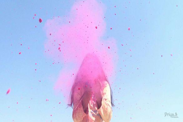 Here’s How You Can Make The Most Radiant Holi Edit To Celebrate The Festival Of Colors!