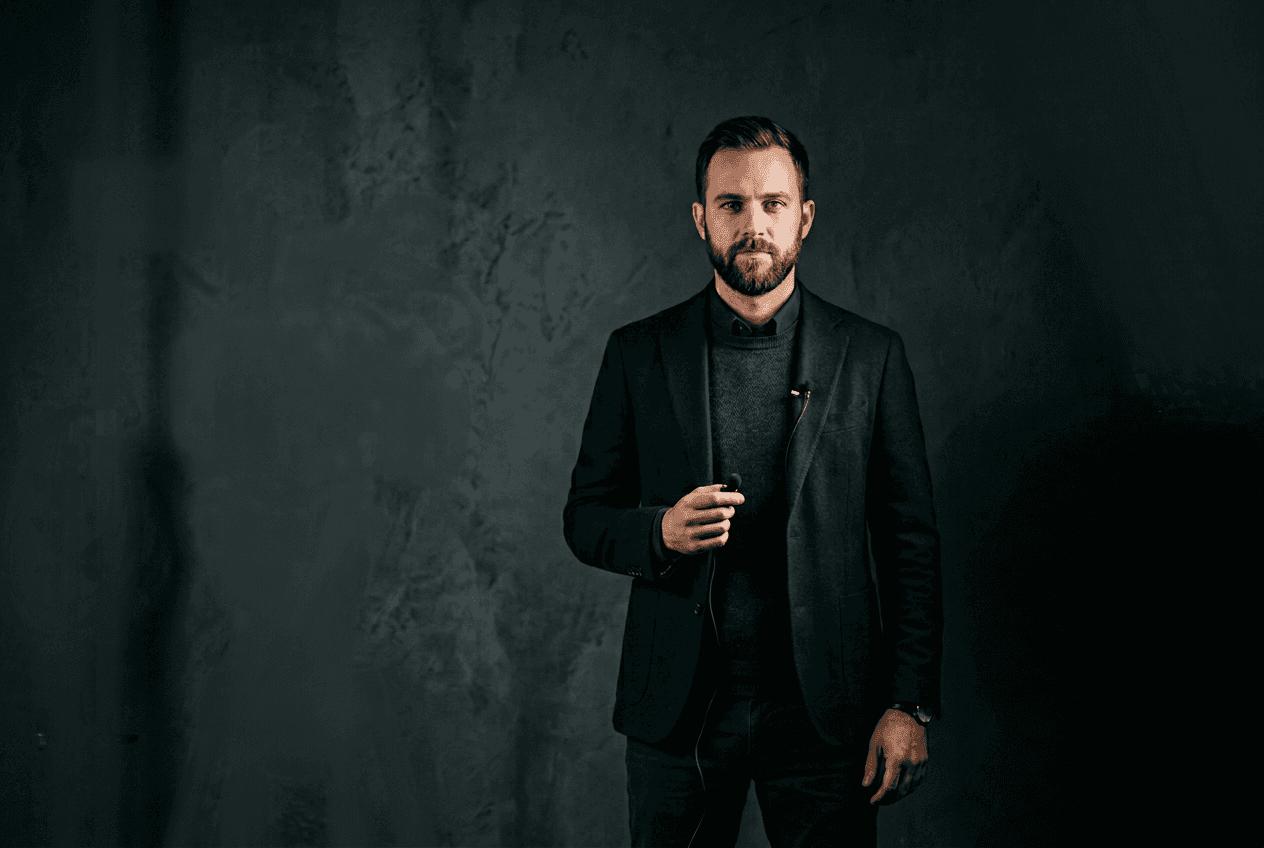 Remove background from video using AI in seconds